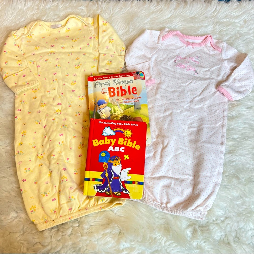 2 infant sleep gowns ‘Thank heaven for little girls’ 2 board books Baby Bible